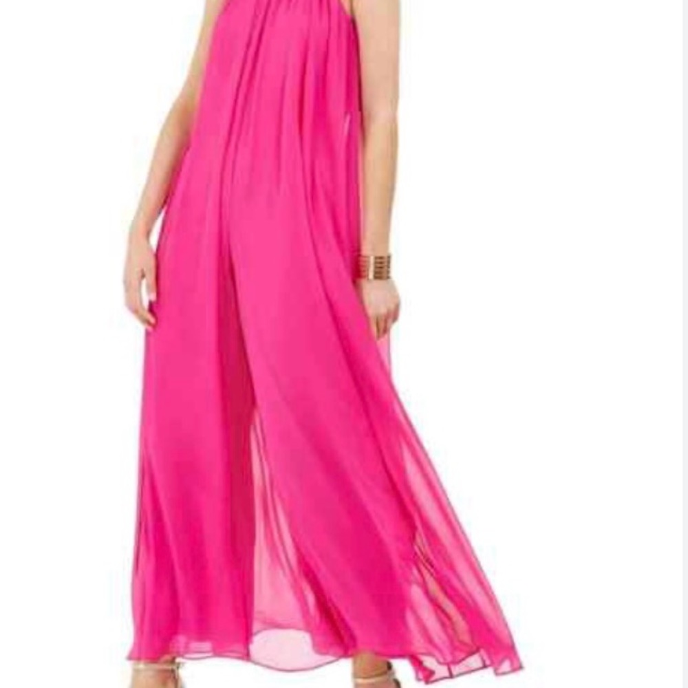 Pink formal sleeveless jumpsuit with pockets.